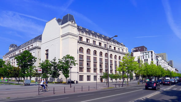 Université Paris VII-Diderot. Photo: Wikimedia Commons