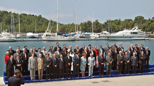 The EU-Western Balkan Summit in Thessaloniki in 2003 firmly underlined the accession perspective of the Western Balkan countries. Photo: Greek government