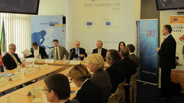 On the panel: Kristof Bender, Milan Nic (CEPI), György Schöpflin (MEP), Jan Figel (Deputy Speaker of the parliament of the Slovak Republic), Miriam Lexman (IRI). Photo: European Ideas Network