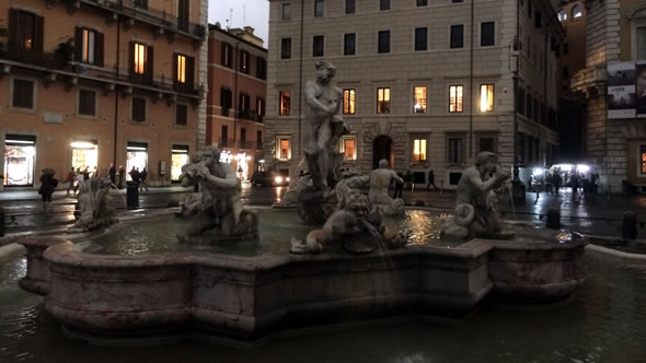 Fountain of the Four Rivers on Piazza Navona, Rome. Photo: ESI