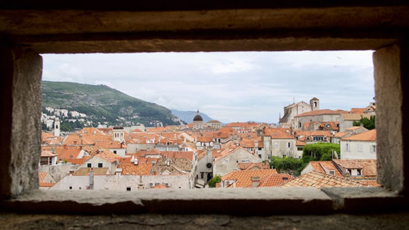 The old city of Dubrovnik, photographed from the city walls. Photo: ESI/Kristof Bender