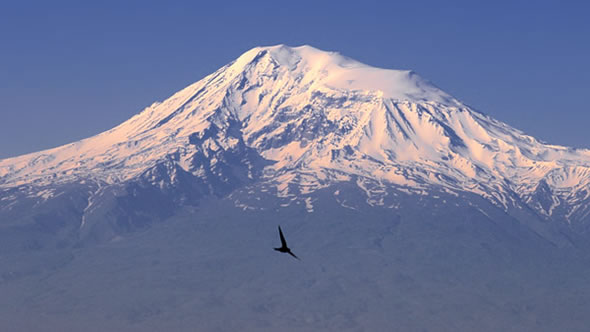 Mount Ararat. Photo: flickr/(Mojuba)