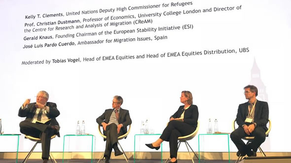 Gerald Knaus (right) at the panel discussion on migration at the 8th UBS European Conference . Photo: UBS Group
