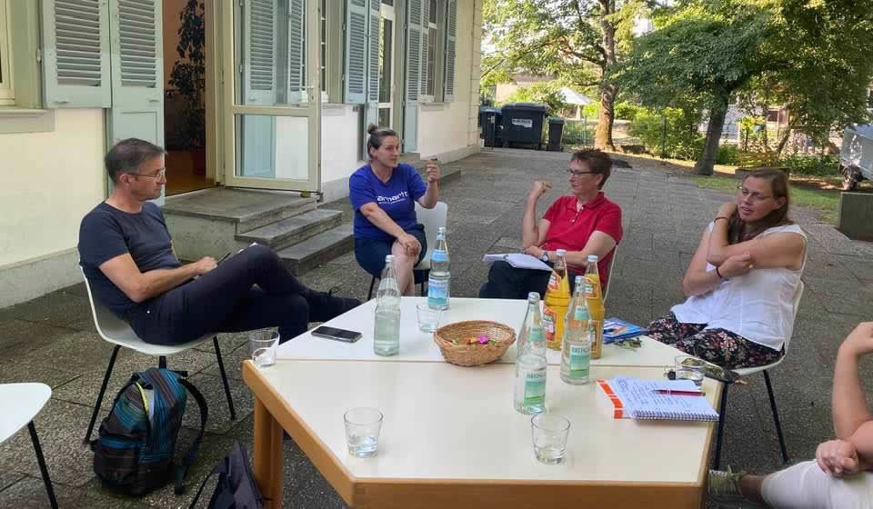 Discussion on situation of migrants trapped in legal limbo with Diakonie experts in Kreis Lörrach. Photo: Diana Stöcker