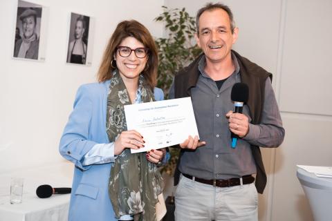 Kristof with Alexia Kalaitzi, winner of the 3rd prize of the Fellowship for Journalistic Excellence. Photo: (c) eSeL.at - Joanna Pianka