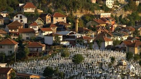 Alifakovac Cemetery in Sarajevo. Photo: Alan Grant